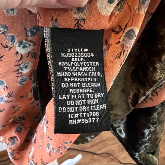 Sanctuary Blazer Velvet Size Small Moss Green Long Sleeve Button Front - Picture 10 of 10